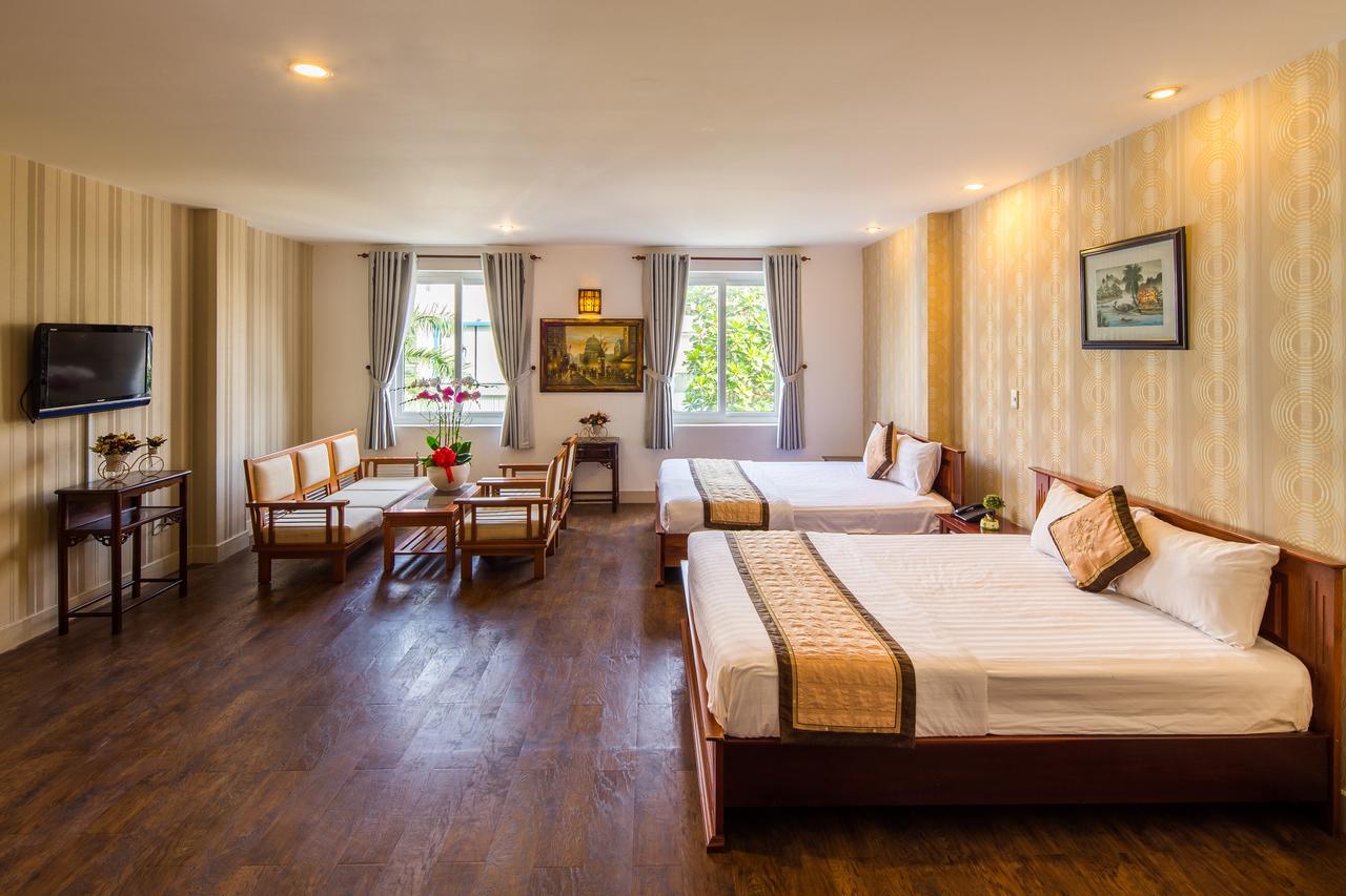 Golf Hotel مدينة هوشي منه المظهر الخارجي الصورة
