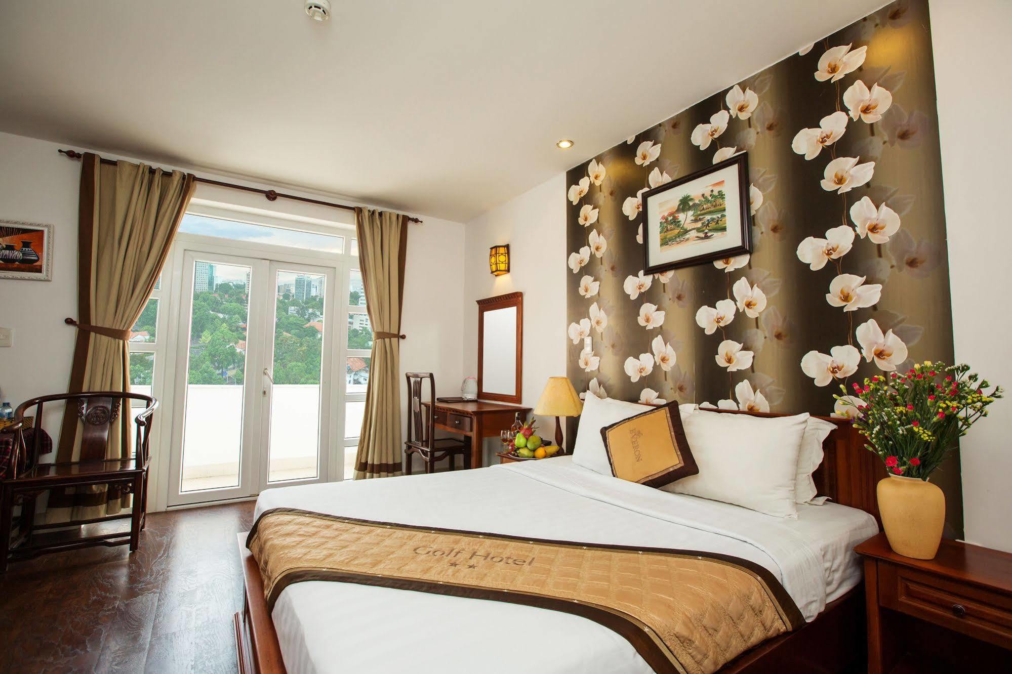 Golf Hotel مدينة هوشي منه المظهر الخارجي الصورة