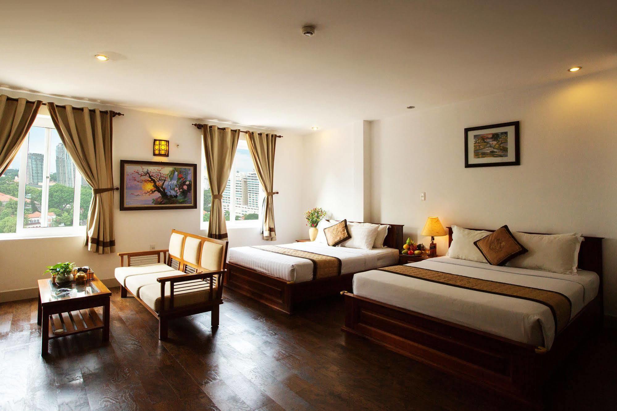 Golf Hotel مدينة هوشي منه المظهر الخارجي الصورة